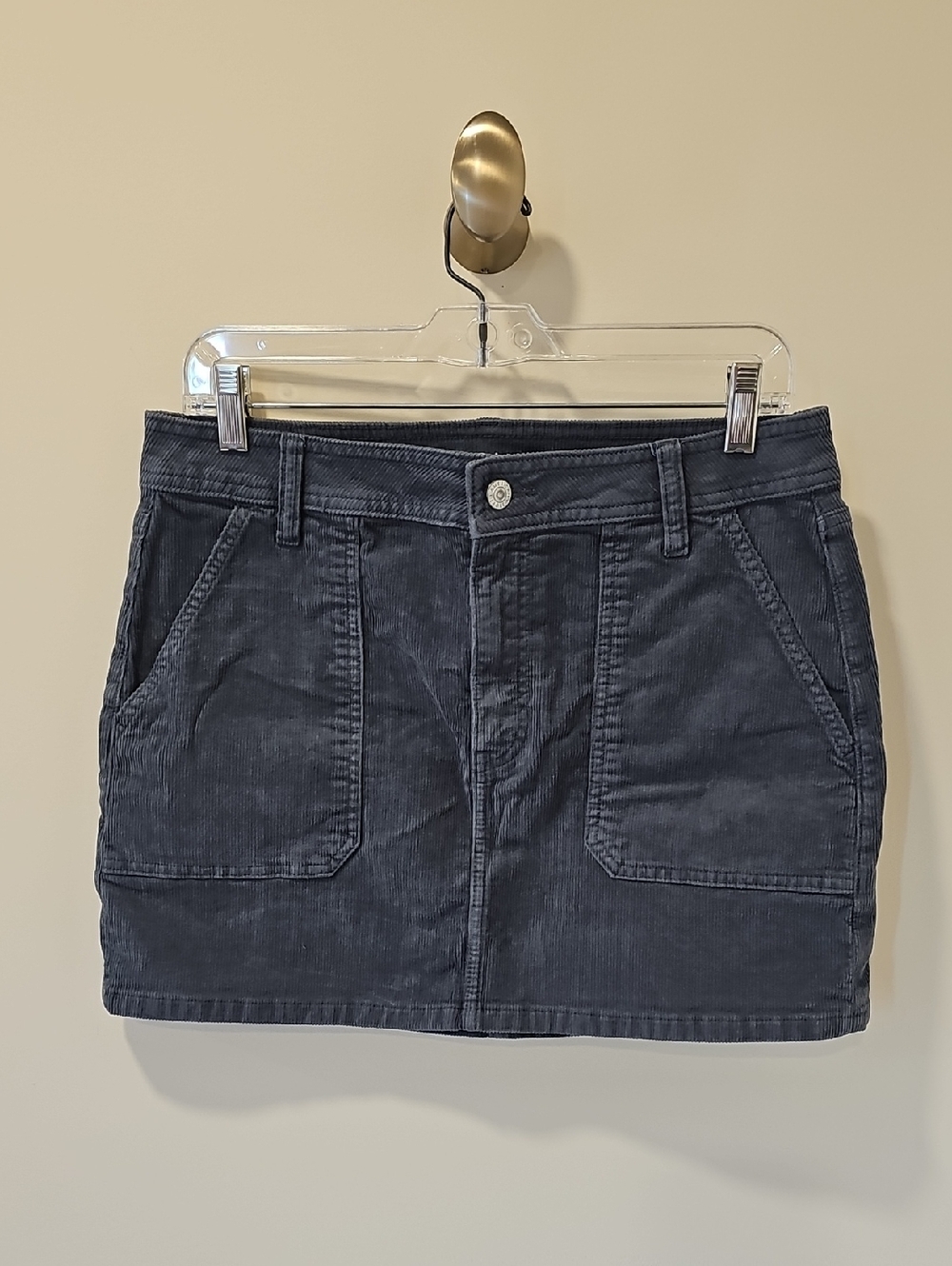 American Eagle High Waisted Corduroy Mini Skirt; EUC; Size 10; Teal color